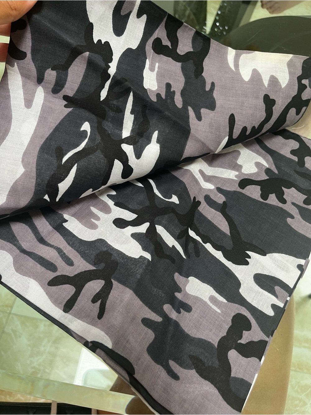 Women's Camouflage bandana Print Scarf - Black & Gray